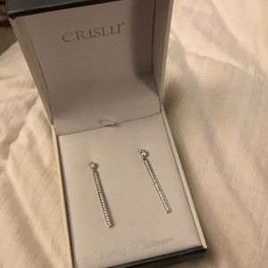 Brand new crislu drop earrings